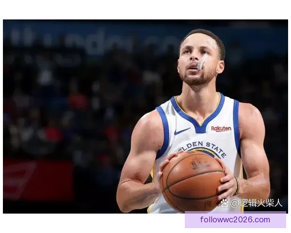 里弗斯盛赞库里颠覆时代地位杜兰特詹姆斯仍主宰联盟格局